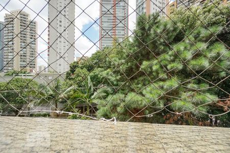 Apartamento para alugar com 203m², 3 quartos e 3 vagas Apartamento para alugar com 203m², 3 quartos e 3 vagasVista da sala de TV