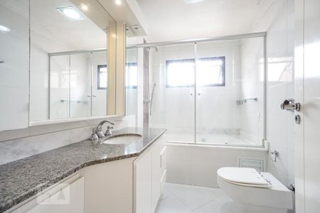 Apartamento para alugar com 203m², 3 quartos e 3 vagas Apartamento para alugar com 203m², 3 quartos e 3 vagasBanheiro da suíte 02