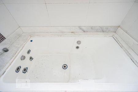 Apartamento para alugar com 203m², 3 quartos e 3 vagas Apartamento para alugar com 203m², 3 quartos e 3 vagasBanheirra