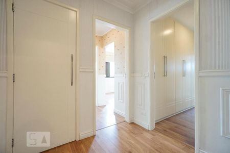 Apartamento para alugar com 203m², 3 quartos e 3 vagas Apartamento para alugar com 203m², 3 quartos e 3 vagasHall dos quartos