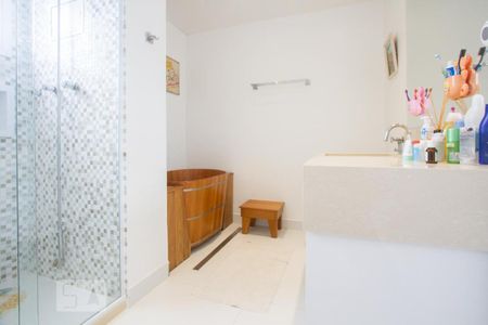 Apartamento à venda com 118m², 2 quartos e 2 vagasBanheiro Suíte 2