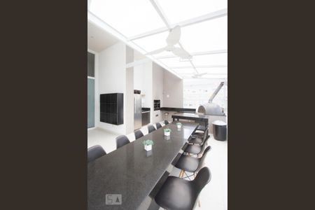 Apartamento à venda com 118m², 2 quartos e 2 vagasChurrasqueira