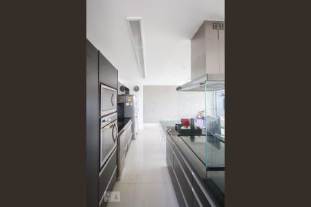 Apartamento à venda com 118m², 2 quartos e 2 vagasCozinha