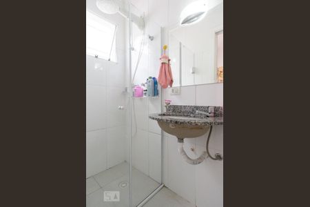 Casa de condomínio à venda com 102m², 2 quartos e 2 vagasBanheiro da Suíte 1