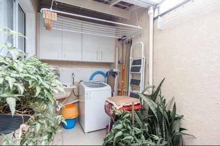 Casa de condomínio à venda com 102m², 2 quartos e 2 vagasÁrea de Serviço