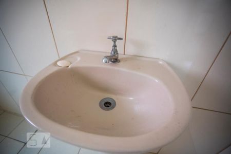 Casa à venda com 150m², 5 quartos e 4 vagasBanheiro - Torneira