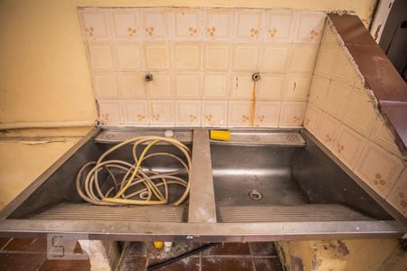 Casa à venda com 150m², 5 quartos e 4 vagasÁrea de Serviço