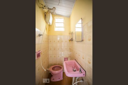 Casa à venda com 150m², 5 quartos e 4 vagasBanheiro de Serviço