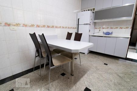 Casa à venda com 185m², 3 quartos e 3 vagasCopa / Cozinha