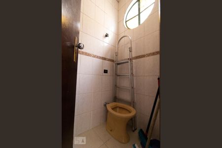 Casa à venda com 185m², 3 quartos e 3 vagasBanheiro Serviço