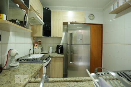 Cozinha de casa de condomínio para alugar com 2 quartos, 55m² em Vila Laís, São Paulo
