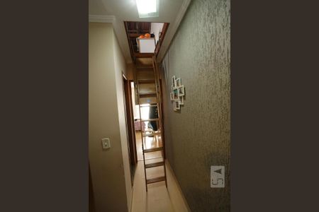 Casa de condomínio para alugar com 55m², 2 quartos e 1 vagaEscada de Acesso ao sótão