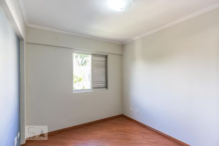 Quarto 1 de apartamento para alugar com 3 quartos, 70m² em Jardim Pinheiros, São Paulo