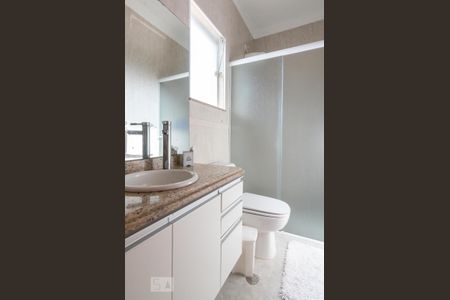 Casa à venda com 175m², 3 quartos e 4 vagasBanheiro da Suíte 2