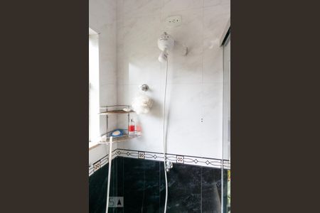 Casa à venda com 175m², 3 quartos e 4 vagasBanheiro da Suíte 1