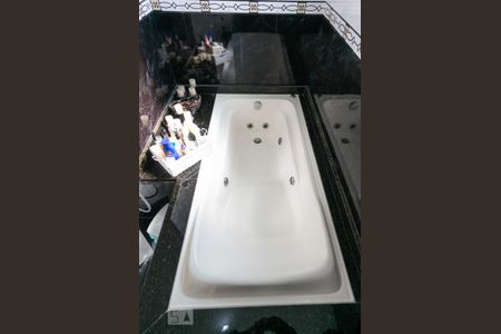 Casa à venda com 175m², 3 quartos e 4 vagasBanheiro da Suíte 1