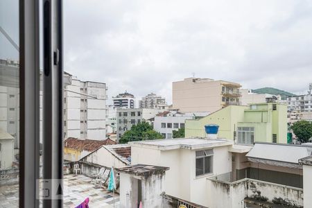 Apartamento à venda com 70m², 2 quartos e 1 vagaSuíte - Vista