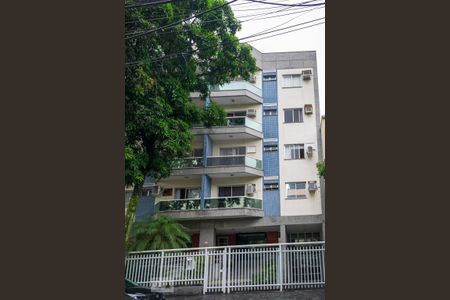 Apartamento à venda com 70m², 2 quartos e 1 vagaFachada