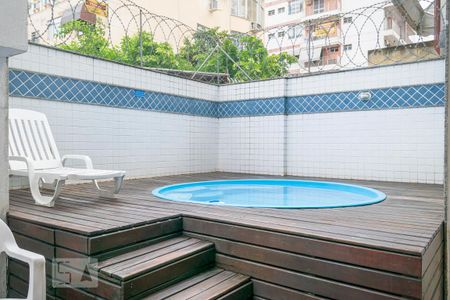 Apartamento à venda com 70m², 2 quartos e 1 vagaPiscina