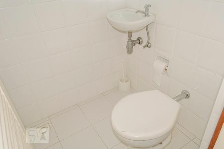 Apartamento à venda com 70m², 2 quartos e 1 vagaBanheiro de Serviço - Louças