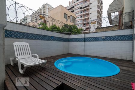Apartamento à venda com 70m², 2 quartos e 1 vagaÁrea comum - Piscina