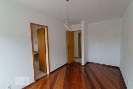 Apartamento à venda com 70m², 2 quartos e 1 vagaSuíte