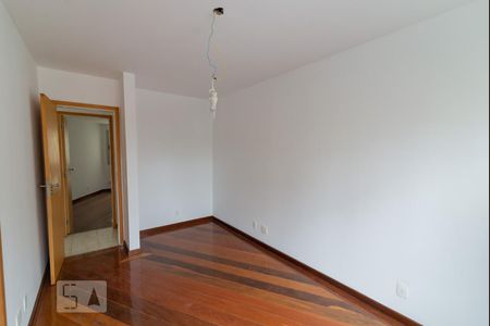Apartamento à venda com 70m², 2 quartos e 1 vagaSuíte