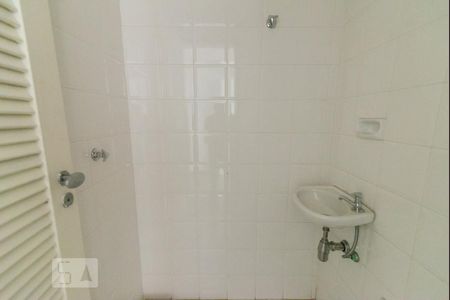 Apartamento à venda com 70m², 2 quartos e 1 vagaBanheiro de Serviço