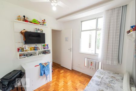 Apartamento à venda com 82m², 2 quartos e 1 vagaQuarto 2