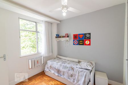 Apartamento à venda com 82m², 2 quartos e 1 vagaQuarto 2