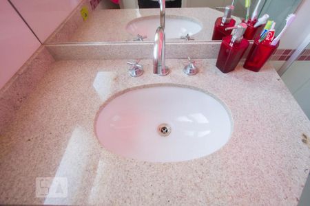 Detalhe Banheiro Suíte 1 de apartamento à venda com 3 quartos, 110m² em Jardim Aeroporto, São Paulo