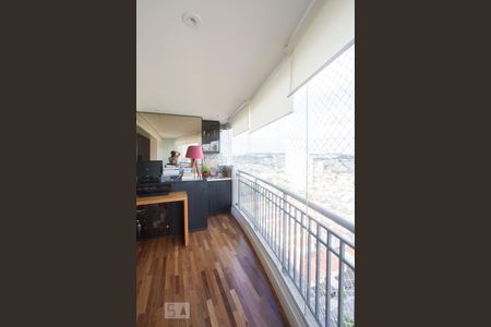 Apartamento à venda com 110m², 3 quartos e 2 vagasVaranda