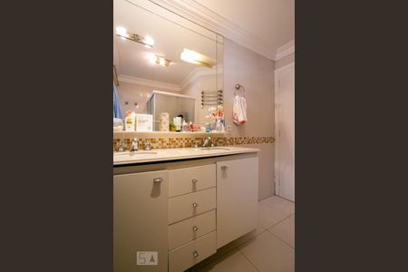 Apartamento para alugar com 168m², 3 quartos e 2 vagasBanheiro