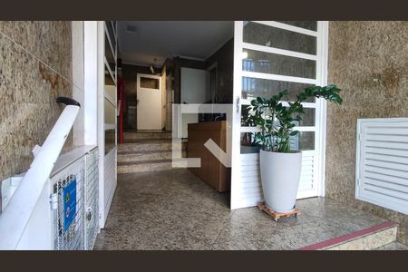 Apartamento à venda com 72m², 2 quartos e sem vaga Apartamento à venda com 72m², 2 quartos e sem vagaHall