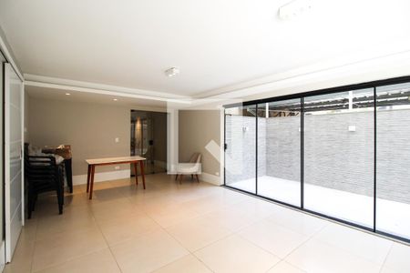 Apartamento à venda com 57m², 2 quartos e 1 vagaÁrea comum