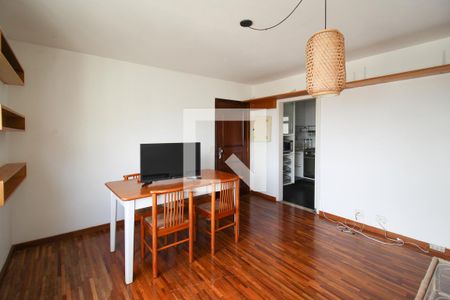 Sala de apartamento à venda com 2 quartos, 57m² em Moema, São Paulo