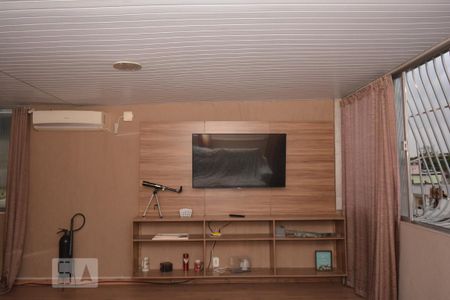 Casa à venda com 240m², 3 quartos e 2 vagasTerraço - Churrasqueira