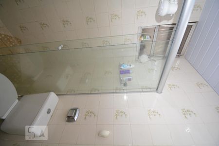 Casa à venda com 240m², 3 quartos e 2 vagasBanheiro da Suíte 3