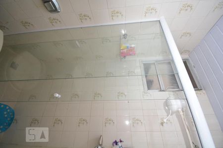 Casa à venda com 240m², 3 quartos e 2 vagasBanheiro da suíte 2