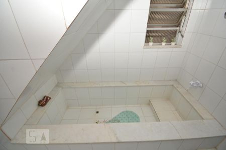 Casa à venda com 240m², 3 quartos e 2 vagasBanheiro da Suíte 1