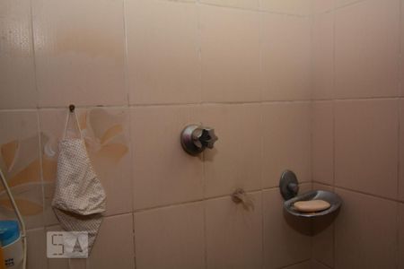 Casa à venda com 240m², 3 quartos e 2 vagasBanheiro