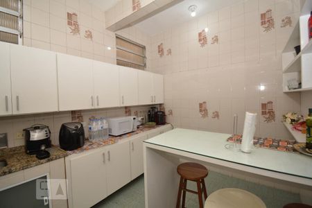 Casa à venda com 240m², 3 quartos e 2 vagasCozinha