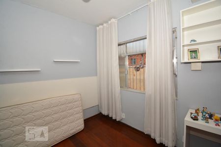 Casa à venda com 240m², 3 quartos e 2 vagasSuíte 3