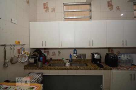 Casa à venda com 240m², 3 quartos e 2 vagasCozinha - Armários