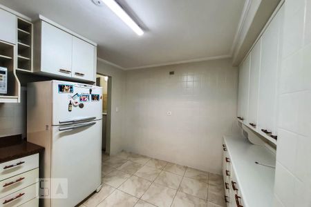 Casa à venda com 163m², 3 quartos e 2 vagas Casa à venda com 163m², 3 quartos e 2 vagasCozinha