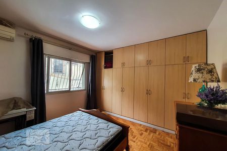 Suíte de casa para alugar com 3 quartos, 163m² em Vila Firmiano Pinto, São Paulo