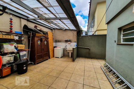 Casa à venda com 163m², 3 quartos e 2 vagas Casa à venda com 163m², 3 quartos e 2 vagasÁrea de Serviço( principal)