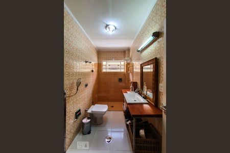 Casa à venda com 163m², 3 quartos e 2 vagas Casa à venda com 163m², 3 quartos e 2 vagasBanheiro Social