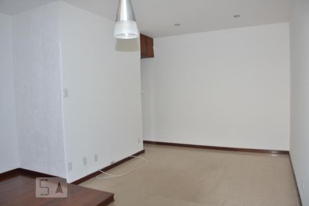 Sala de apartamento à venda com 2 quartos, 70m² em Jardim Guanabara, Rio de Janeiro