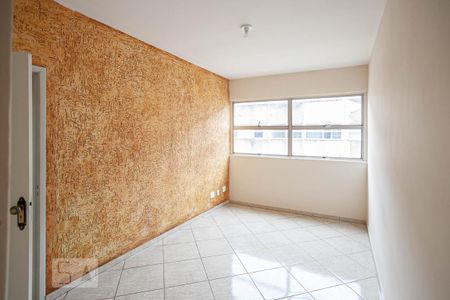 Sala 1 de apartamento para alugar com 2 quartos, 68m² em Carlos Prates, Belo Horizonte